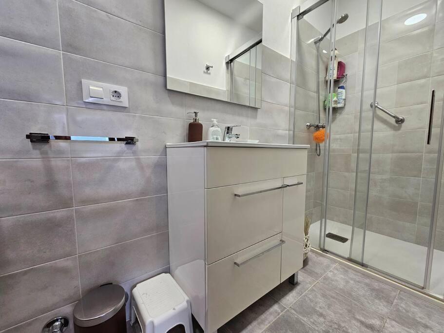 15A04 Duplex Y Garaje En Centro Apartman Llanes Kültér fotó
